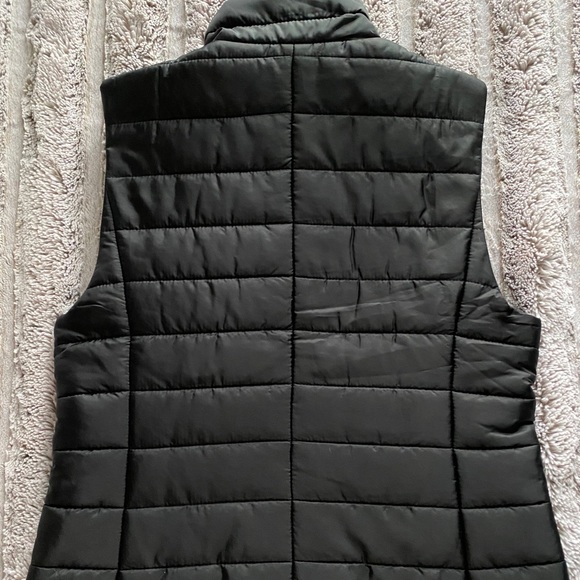 NWT❗️LOFT Black Puffer Vest - Picture 3 of 5